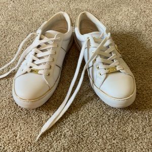 White Guess Tennis Shoes